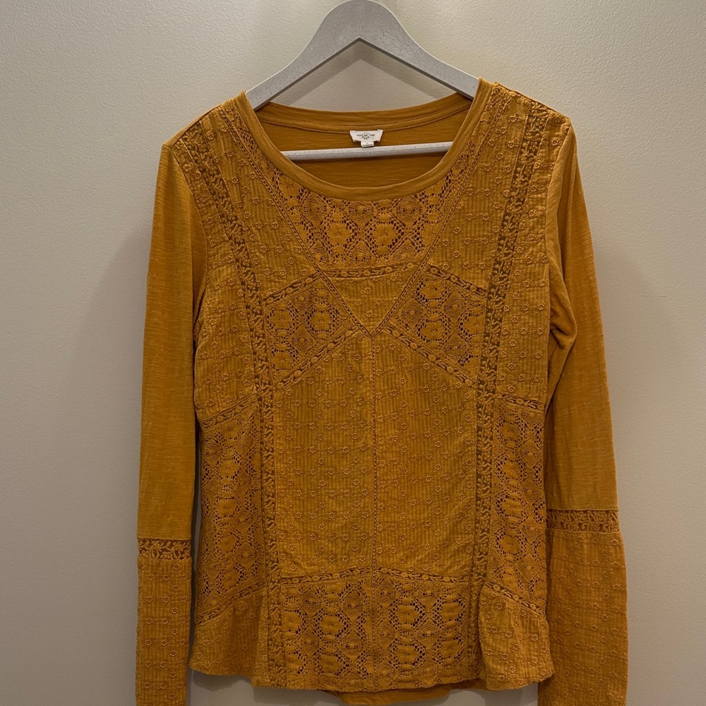 Chic Mustard Lace Long Sleeve Top